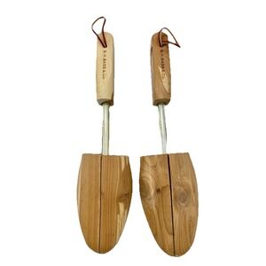 G. H. Bass & Co Rochester Cedar Wood Shoe Trees Size Large EUC
